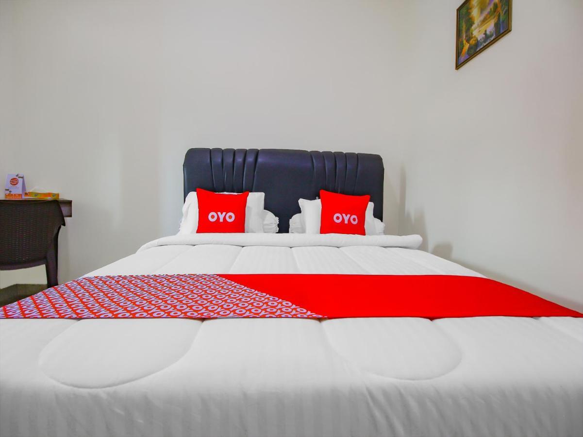 Oyo 90063 Silver Homestay Syariah Perabumulih Zewnętrze zdjęcie