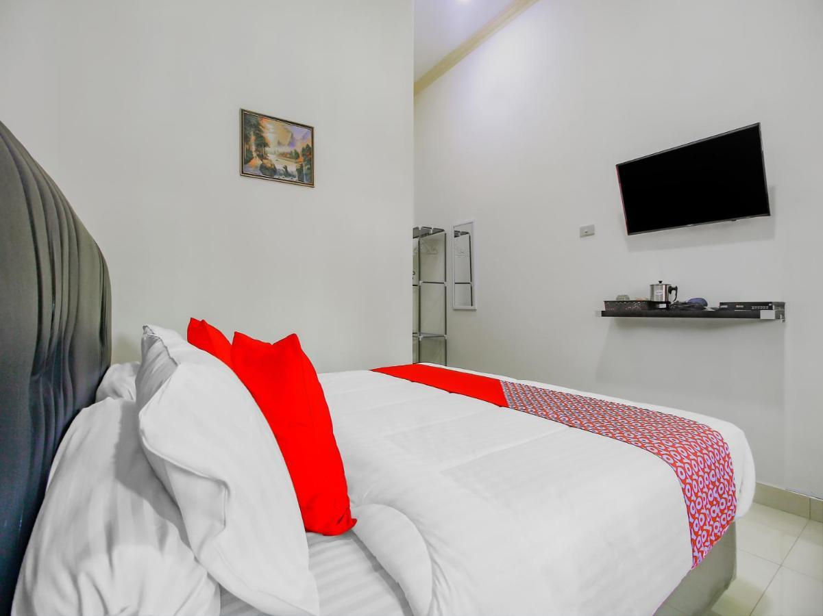 Oyo 90063 Silver Homestay Syariah Perabumulih Zewnętrze zdjęcie