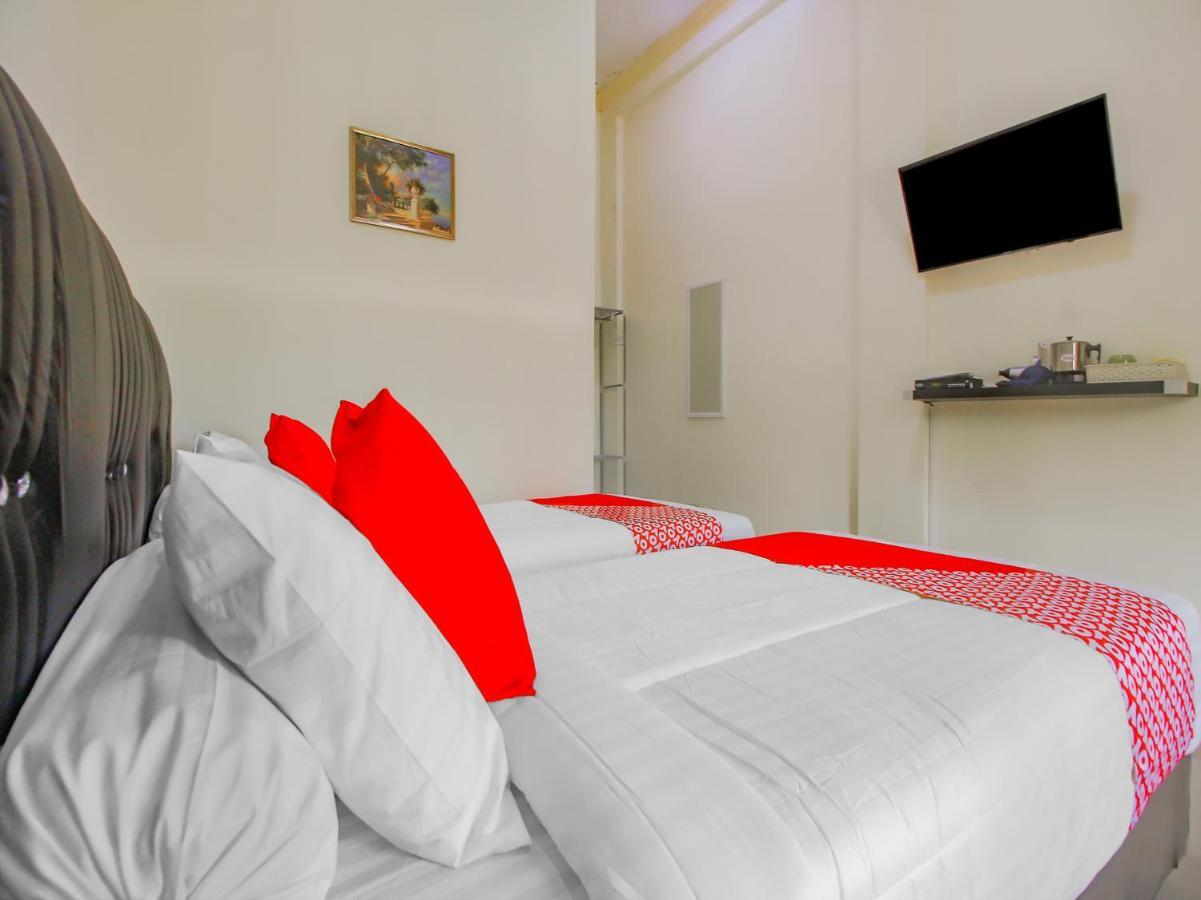 Oyo 90063 Silver Homestay Syariah Perabumulih Zewnętrze zdjęcie