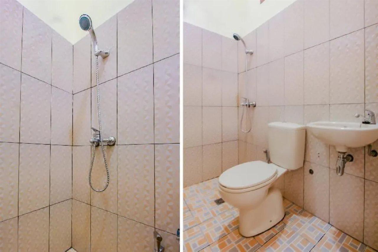 Oyo 90063 Silver Homestay Syariah Perabumulih Zewnętrze zdjęcie